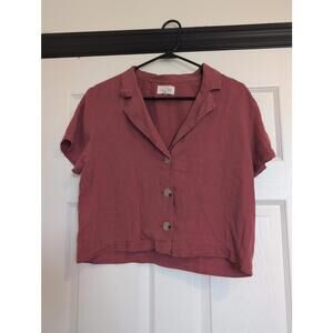 Medium cropped button up top
